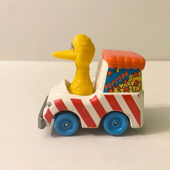 Vtg 1983 Sesame Street Diecast Grover  Rocket Big Bird Popcorn Truck PVC Figures - Picture 5 of 15